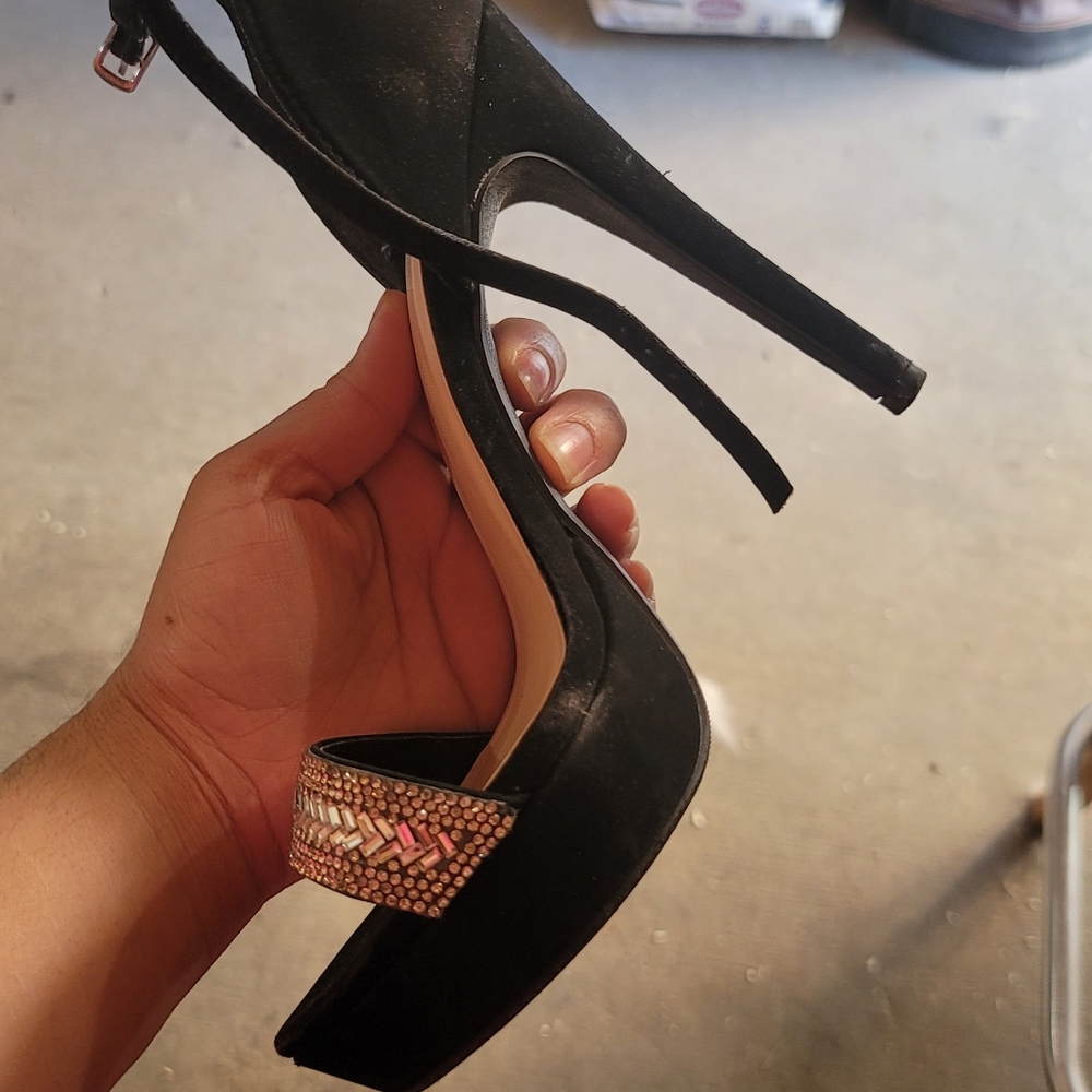Shoes - Picture 3 of 3